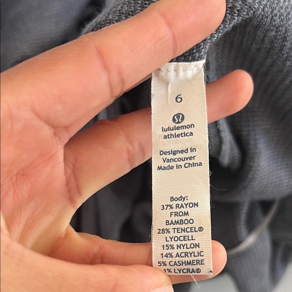 Lululemon Athletica Cashmere Blend Sweater Womens Size 6 Gray - Picture 2 of 5